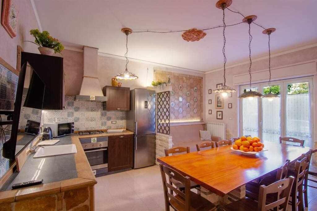 Casa Della Giara Parcheggio Supermercato A 200M Giarre Kültér fotó